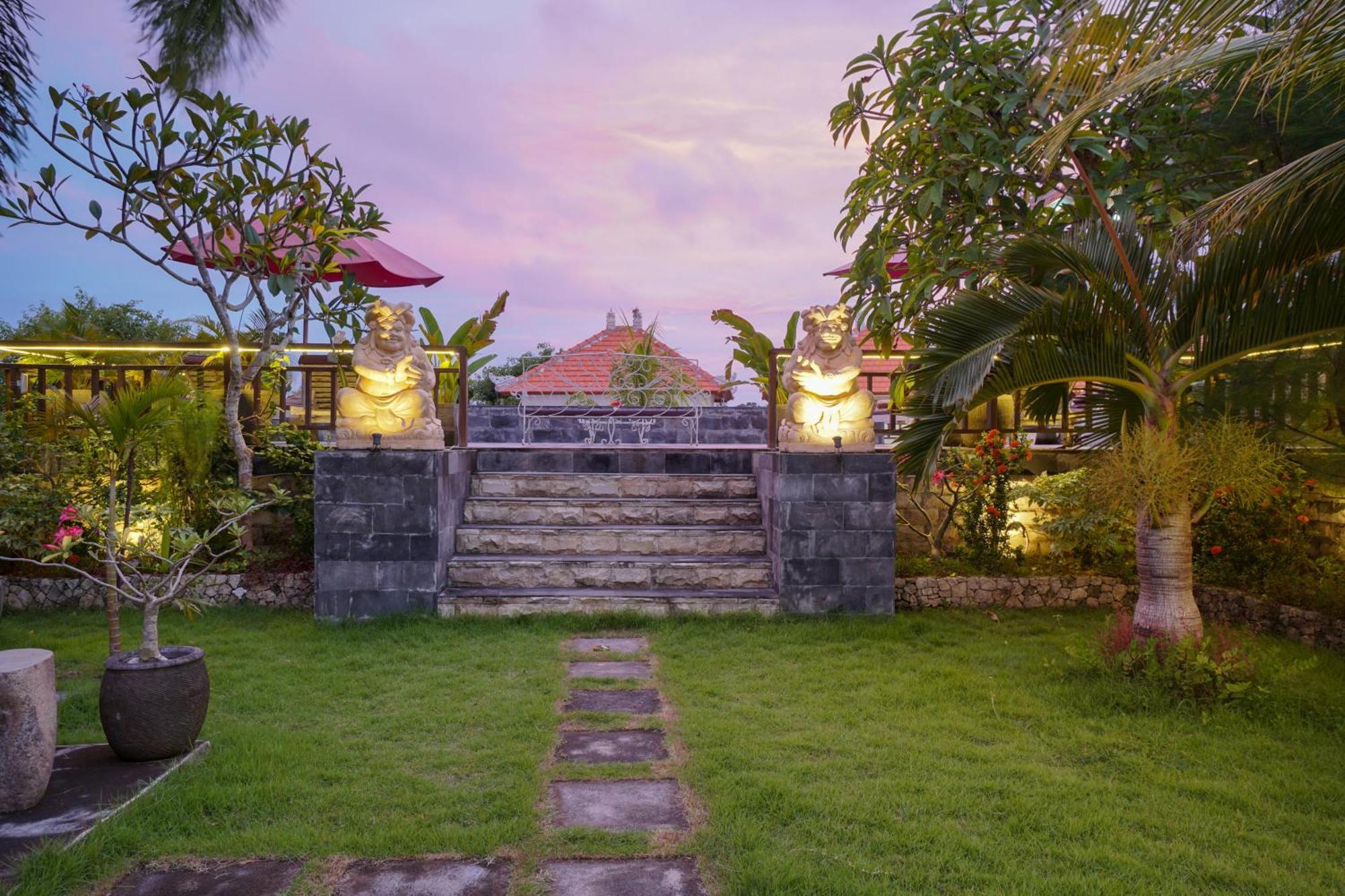Innora Jungle Resort And Spa Batununggul Exterior foto